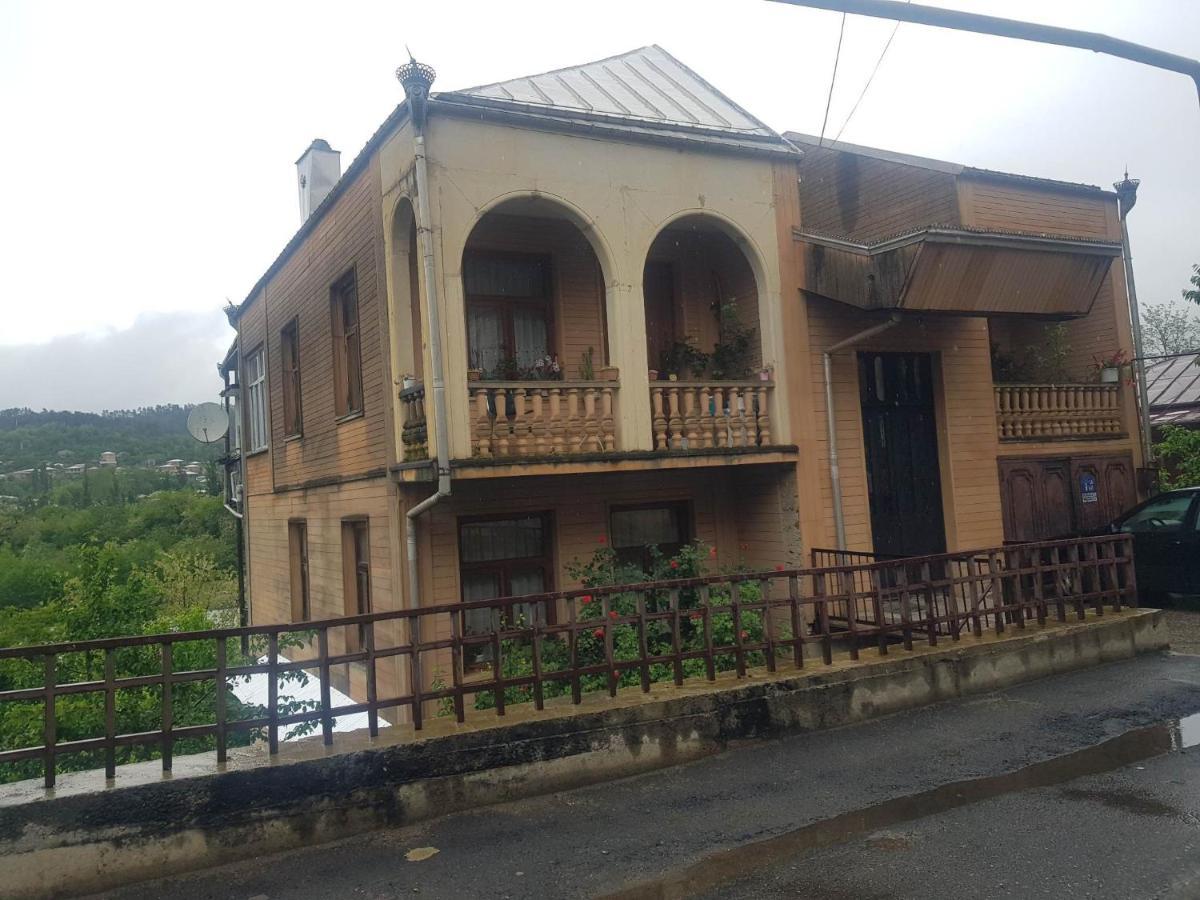 Hotel Shaumiani Кутаиси Экстерьер фото