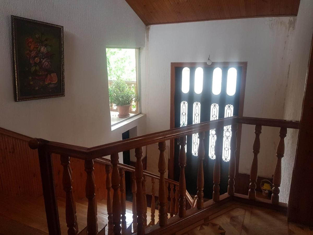 Hotel Shaumiani Кутаиси Экстерьер фото