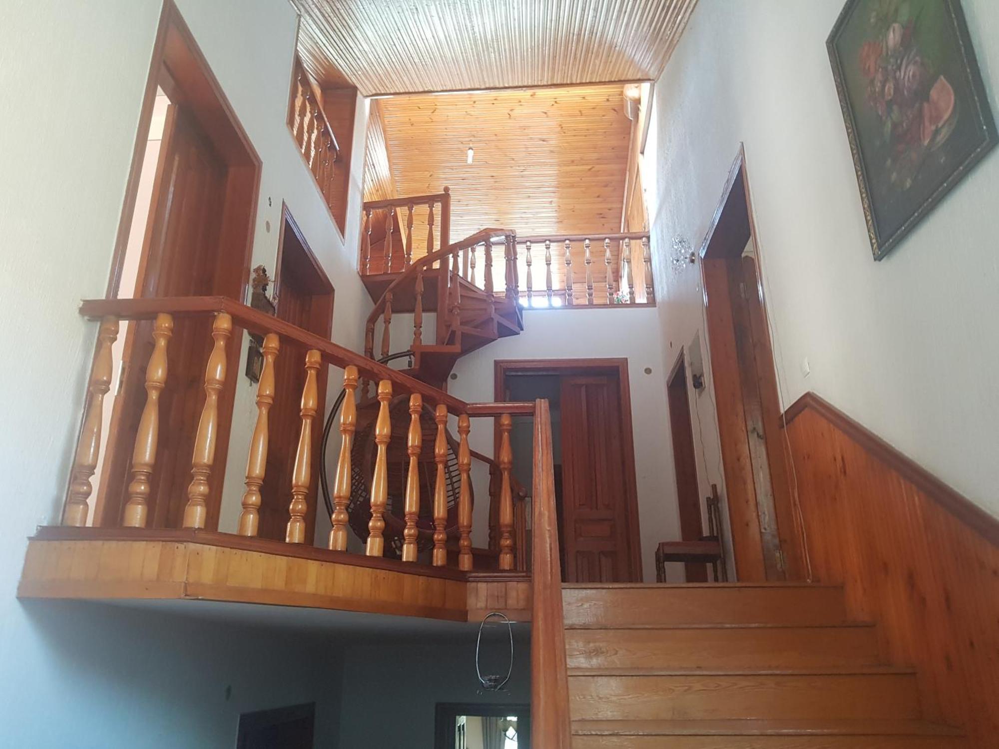 Hotel Shaumiani Кутаиси Экстерьер фото